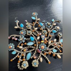 Sorrelli Floral Crystal Brooch – Statement Rhinestone Pin in Blue & Orange